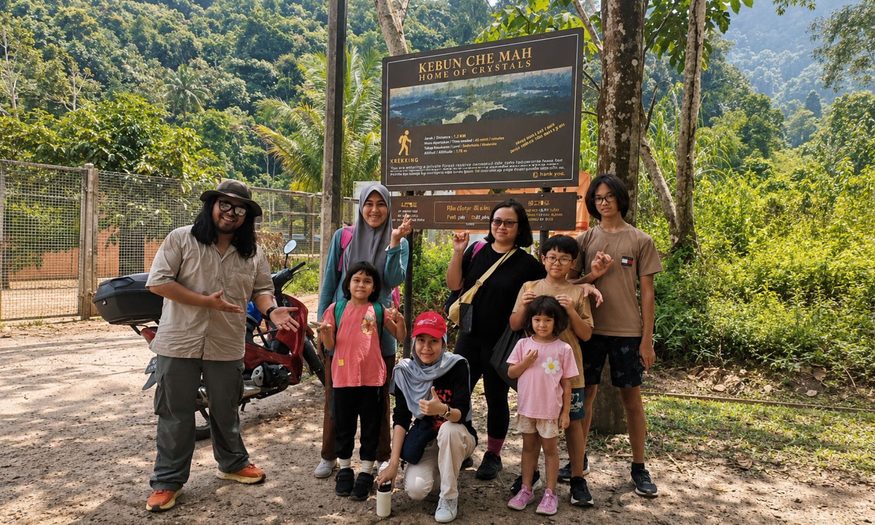 スランゴール州 トレッキングスタート地点「 Kemensah Hiking Trailhead 」到着